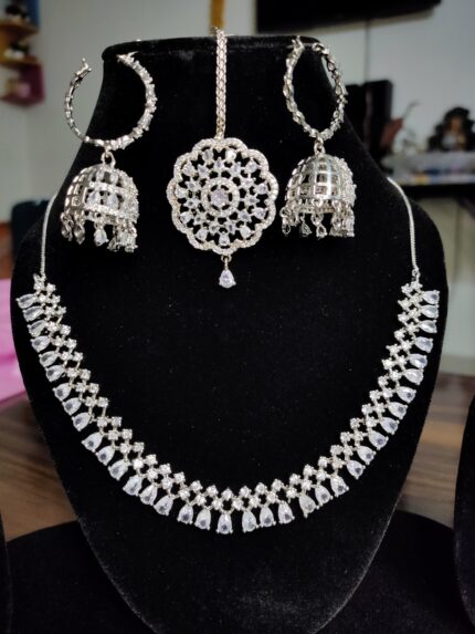 AD Premium Sleek Necklace With Jhumki